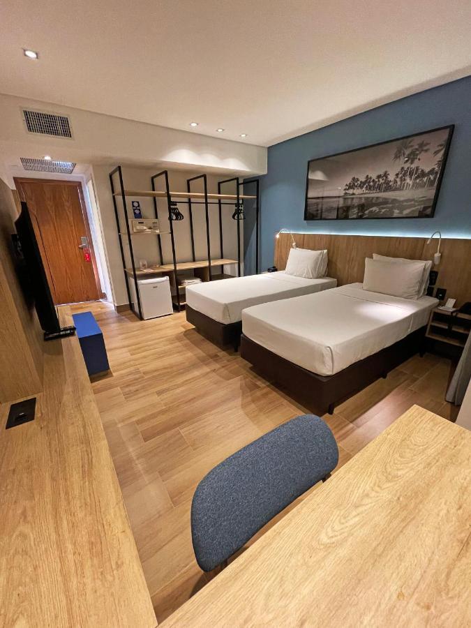 Hotel Senac Ilha Do Boi Vitoria Bagian luar foto A room at the hotel