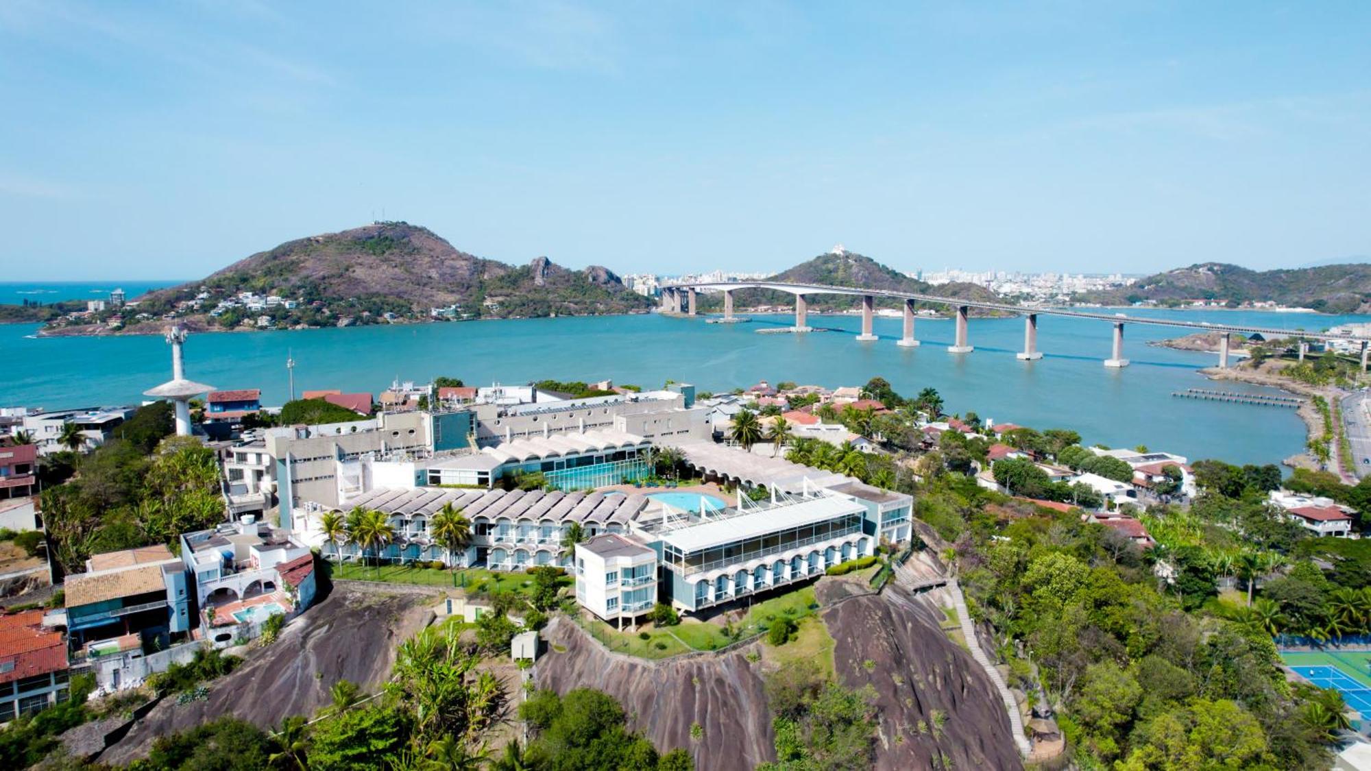 Hotel Senac Ilha Do Boi Vitoria Bagian luar foto Aerial view of the hotel