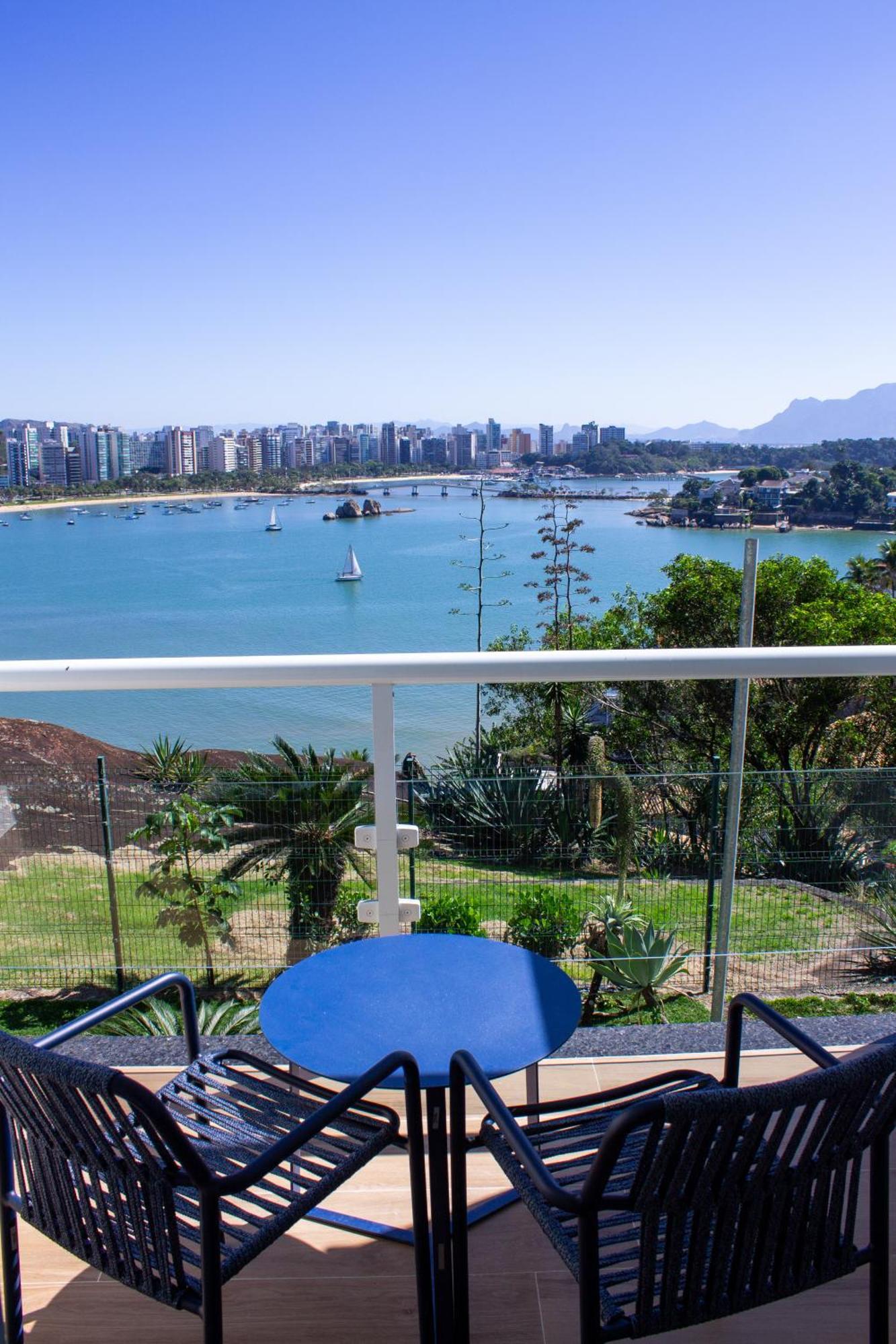 Hotel Senac Ilha Do Boi Vitoria Bagian luar foto View of the bay from the hotel