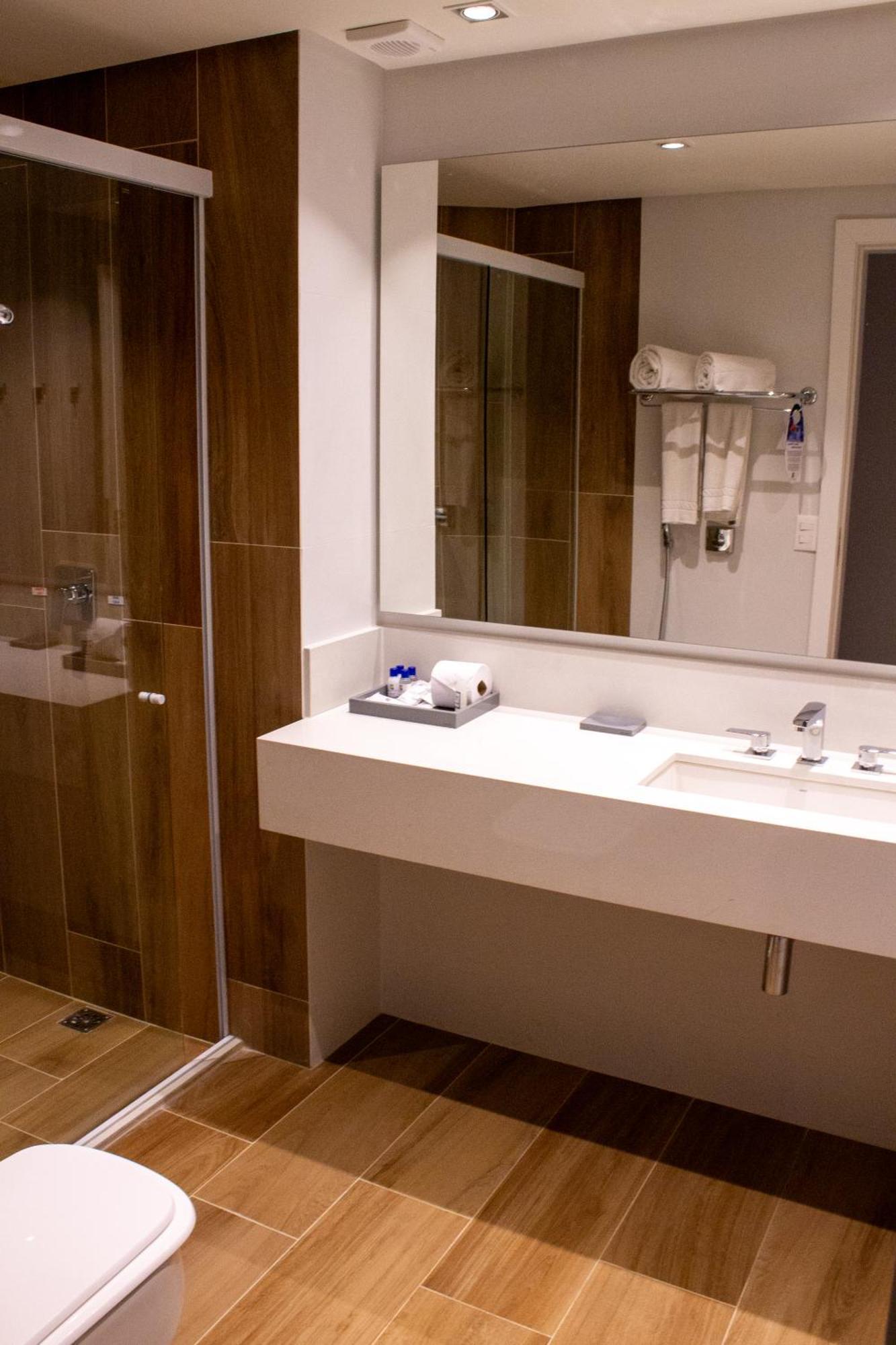 Hotel Senac Ilha Do Boi Vitoria Bagian luar foto Bathroom