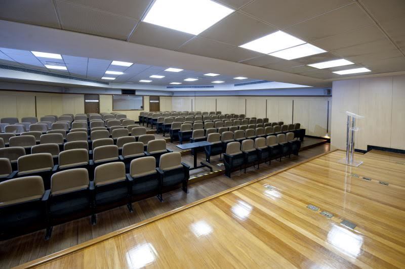 Hotel Senac Ilha Do Boi Vitoria Bagian luar foto The auditorium at the National Judicial College